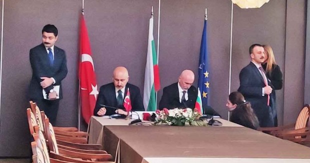 България и Турция ще облекчат трафика между двете страни thumbnail